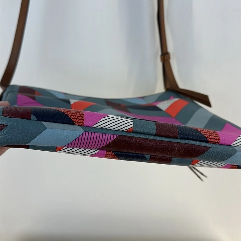 Fossil Colorful Chevron Pattern Crossbody Bag - Picture 8 of 12